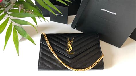 woc 9 ysl ราคา|เห่อแกะกล่อง! กระเป๋า YSL WOC 9″ เพิ่งถอยมาสดๆ ร้อนๆ.